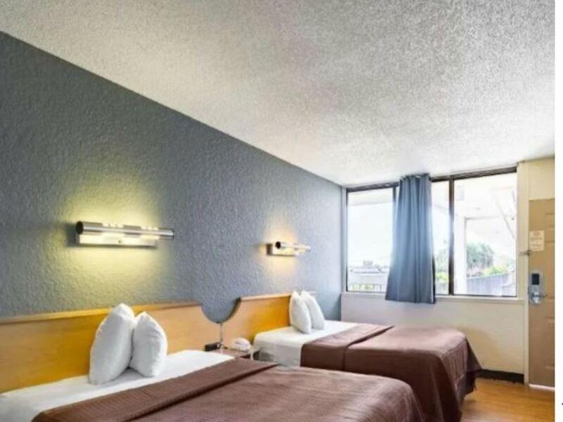 Econo Lodge Palm Harbor - Clearwater Kültér fotó