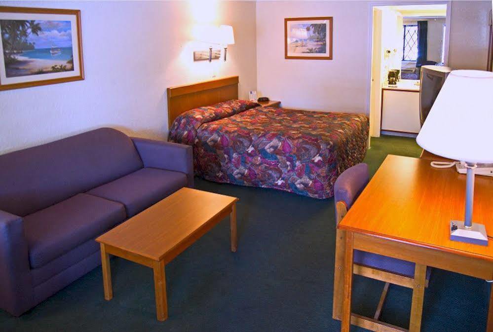 Econo Lodge Palm Harbor - Clearwater Kültér fotó