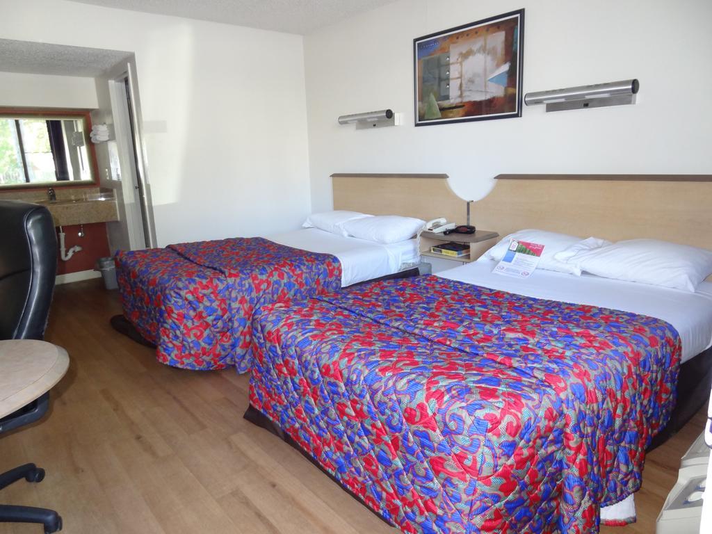 Econo Lodge Palm Harbor - Clearwater Kültér fotó