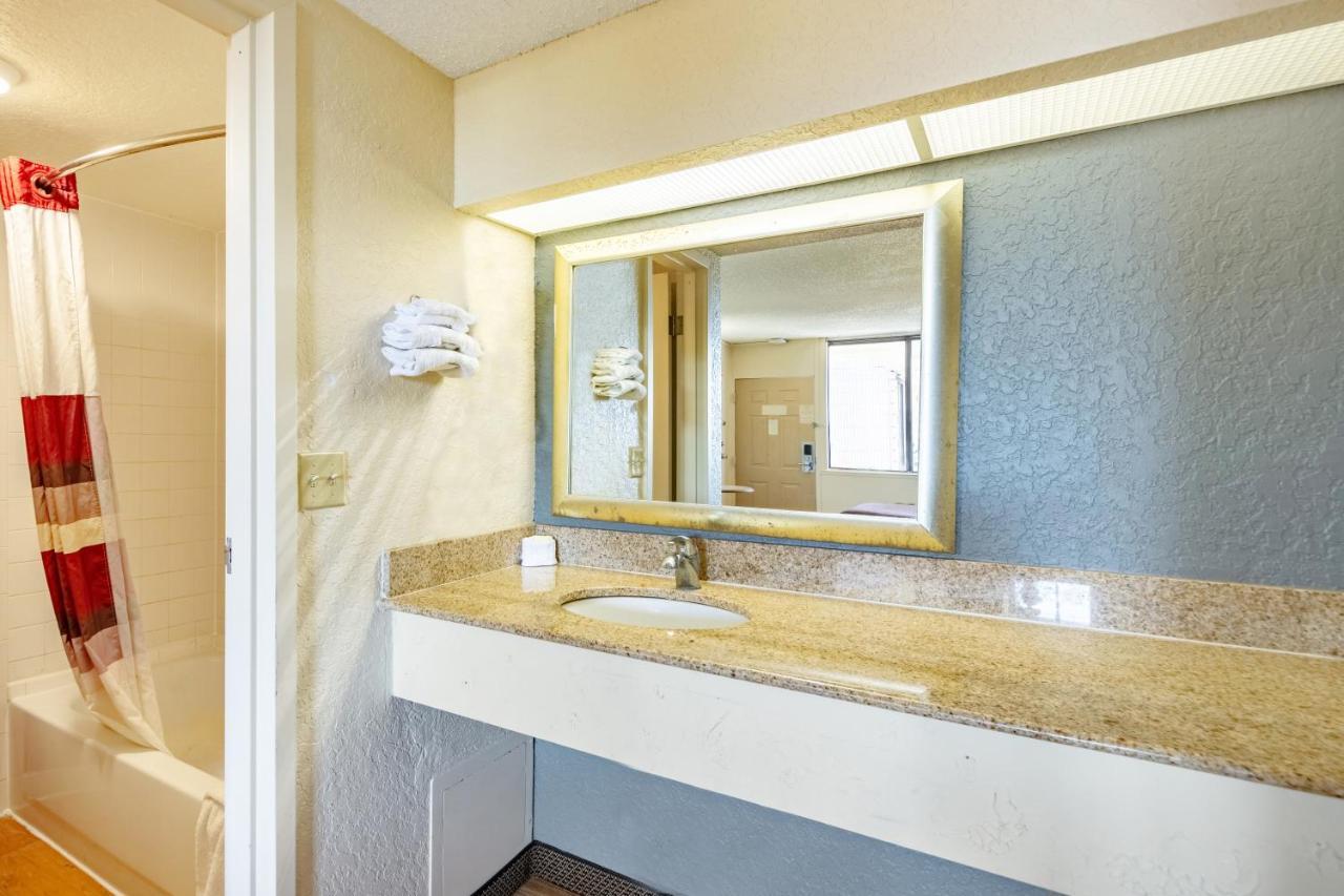 Econo Lodge Palm Harbor - Clearwater Kültér fotó