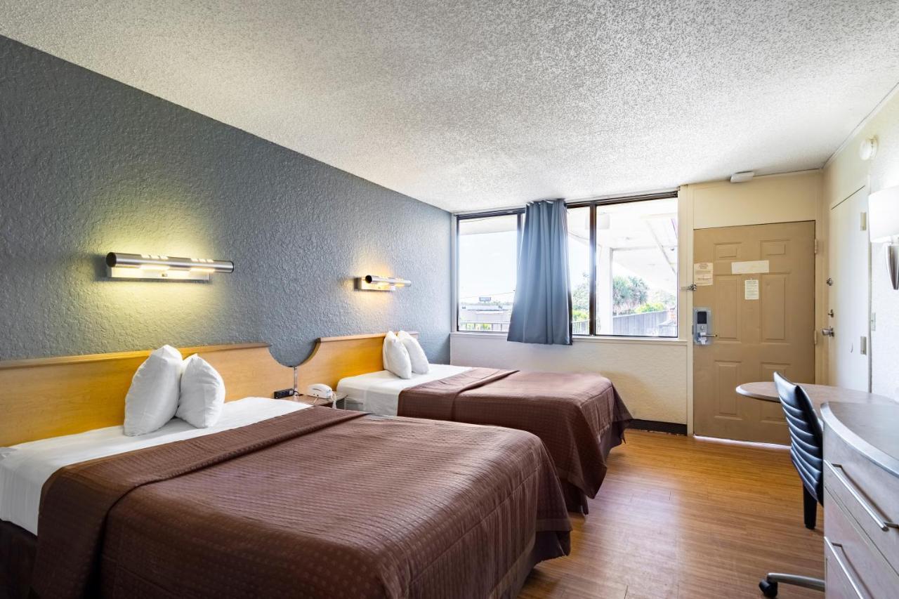 Econo Lodge Palm Harbor - Clearwater Kültér fotó