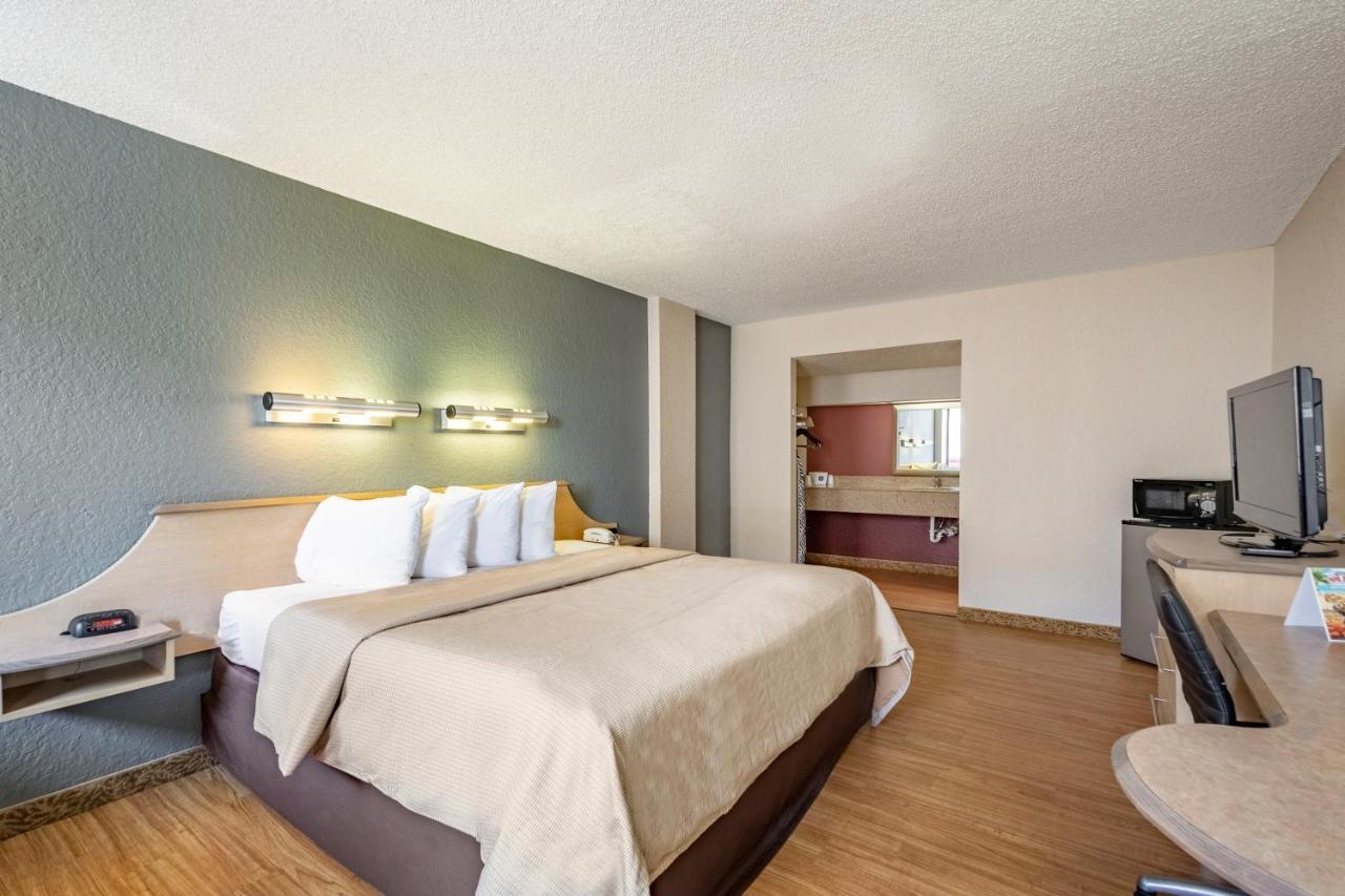 Econo Lodge Palm Harbor - Clearwater Kültér fotó