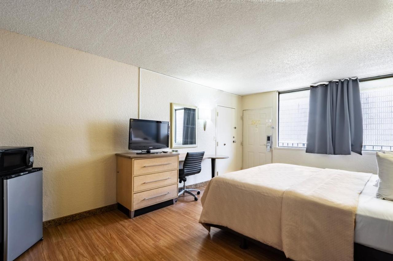 Econo Lodge Palm Harbor - Clearwater Kültér fotó