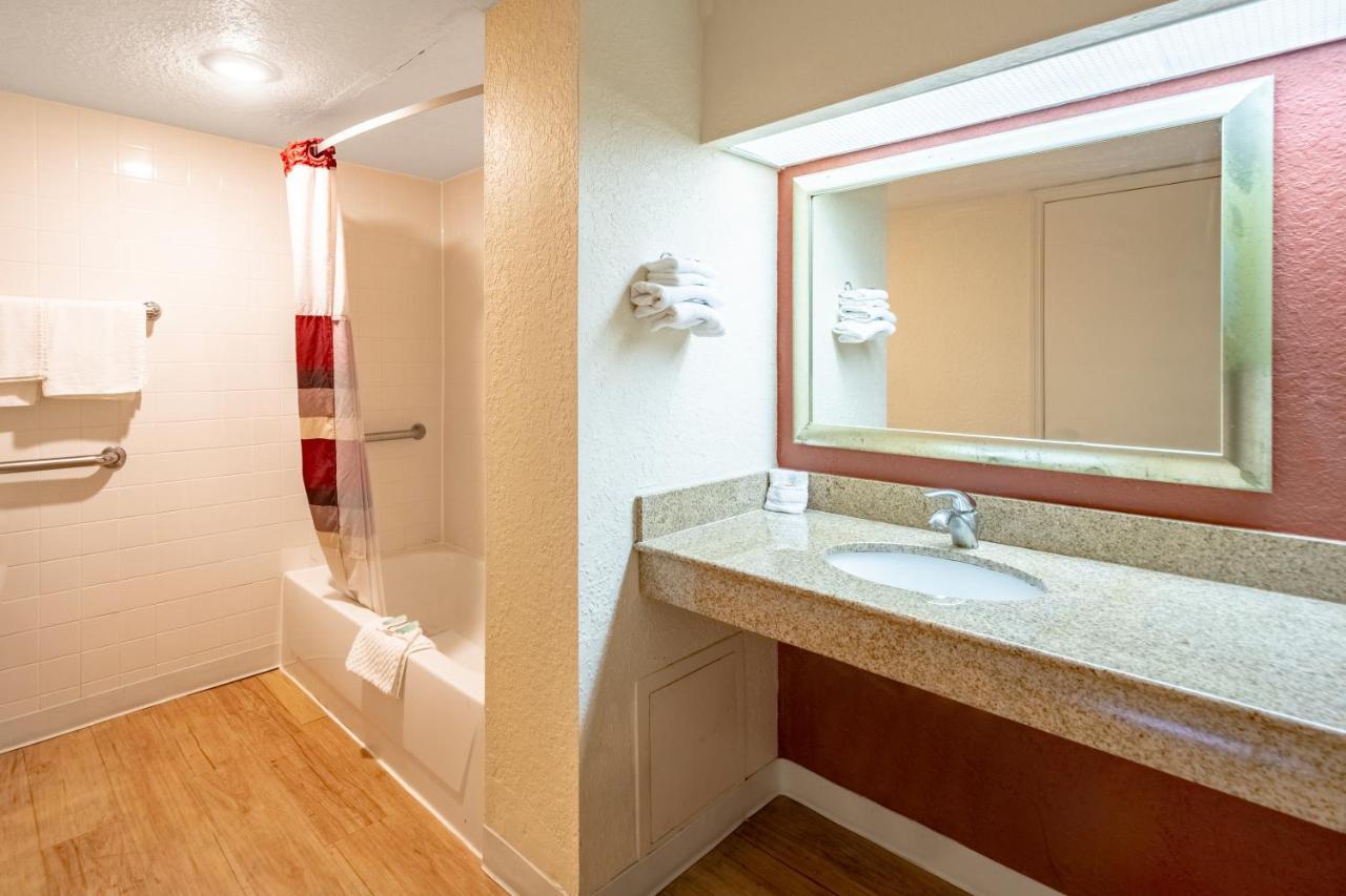 Econo Lodge Palm Harbor - Clearwater Kültér fotó
