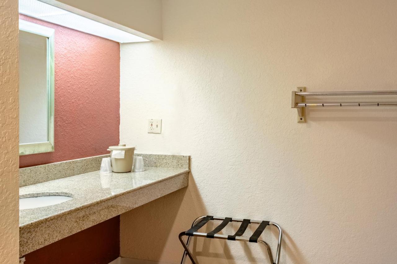 Econo Lodge Palm Harbor - Clearwater Kültér fotó